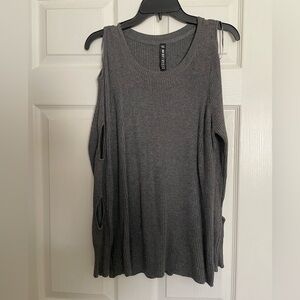 Design Lab Lord & Taylor Gray Sleeve Cutouts Sweater NormCore Stylish